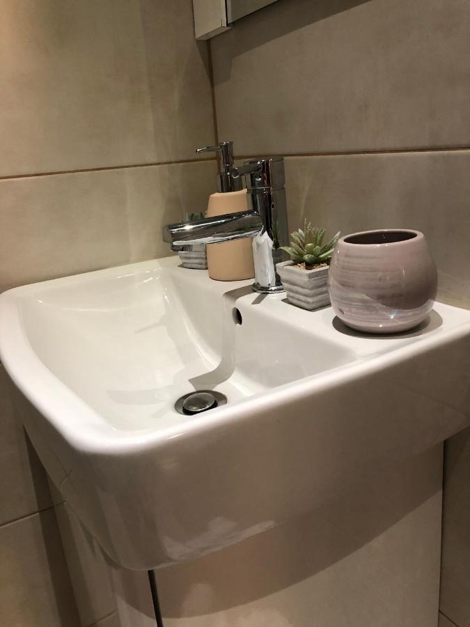 Cozy Central Apartment ブラショフ エクステリア 写真