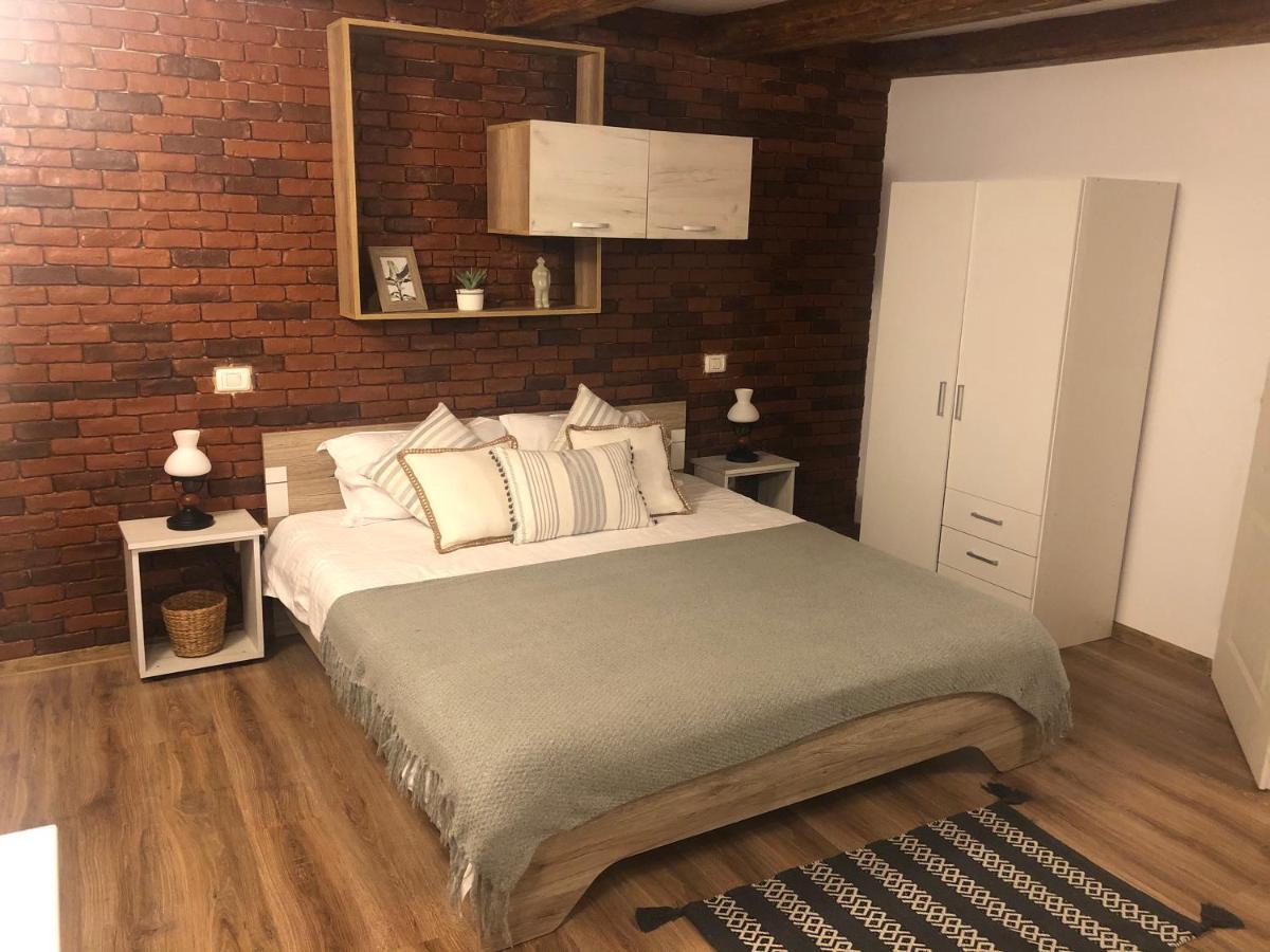 Cozy Central Apartment ブラショフ エクステリア 写真